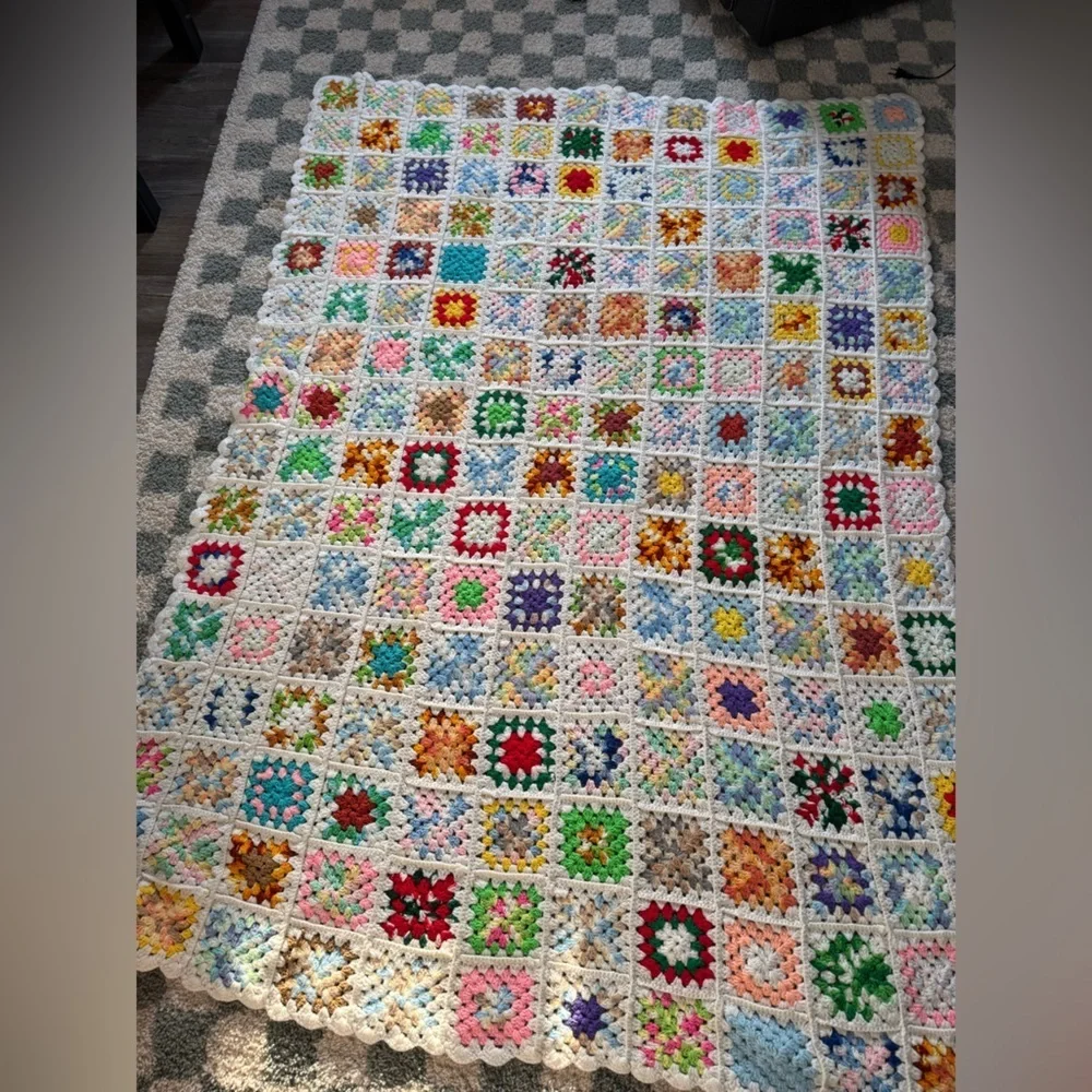 VTG Granny Square Blanket Afghan Crochet Hand Made Patchwork Multi Color Beige